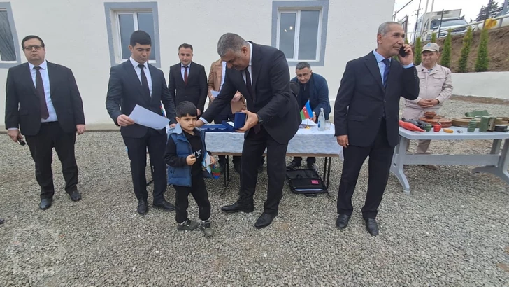 Жителям села Ханоба Ходжавендского района вручены ключи от нового жилья-ФОТО