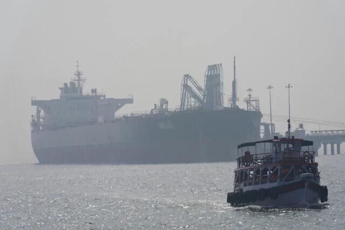 Иран разрешил некоторым индийским судам пройти через Ормузский пролив