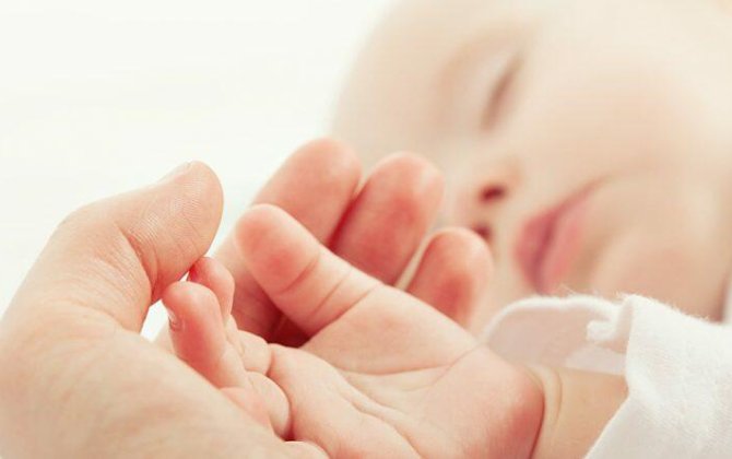 Azərbaycanda ana körpəsini evdə qoyub qaçdı