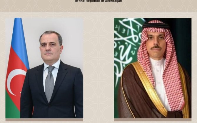 Ceyhun Bayramov səudiyyəli həmkarı ilə danışdı