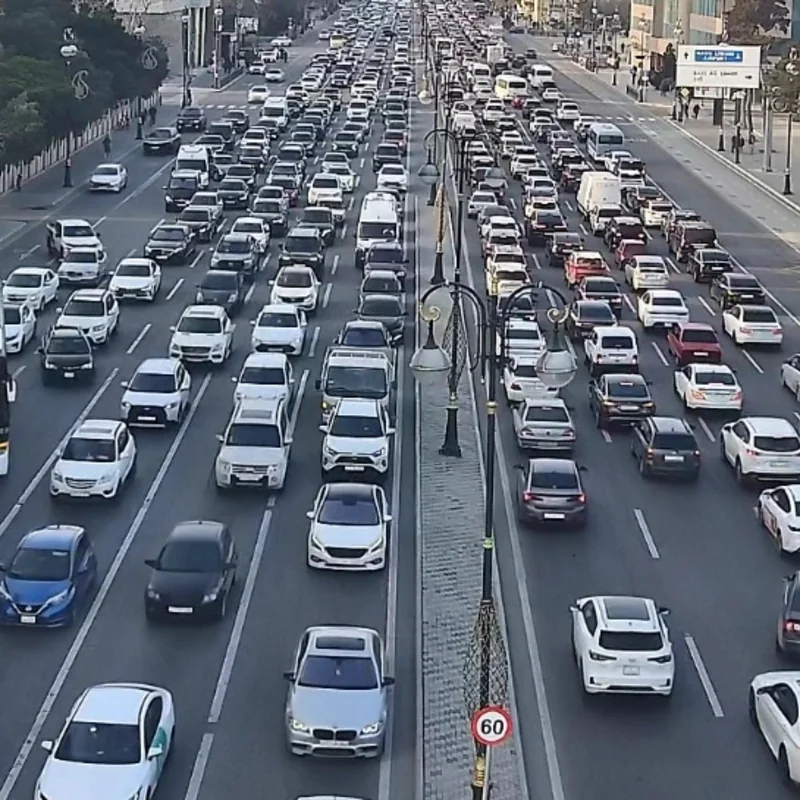 Paytaxtda 20 istiqamətdə sıxlıq var