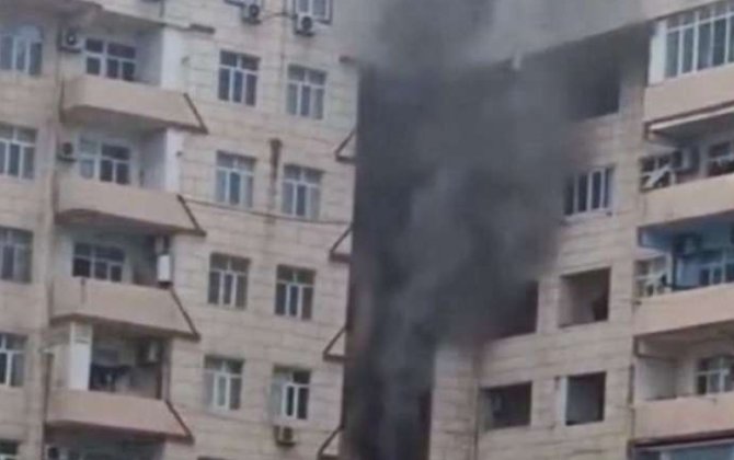 Bakıda yaşayış binasında baş verən yanğın söndürüldü - VİDEO - YENİLƏNİB