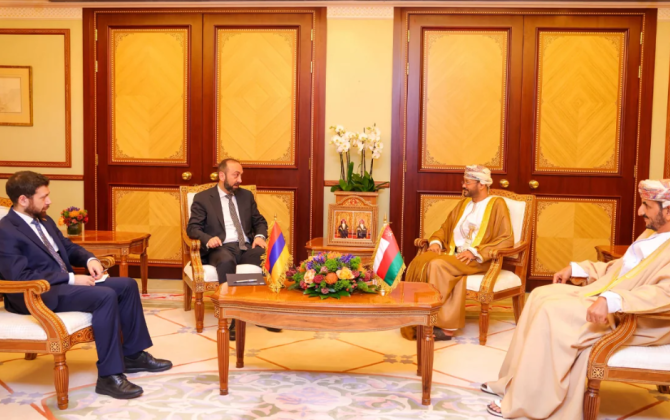 Bədr Əl-Busaidi və Mirzoyan regiondakı eskalasiyanı müzakirə ediblər