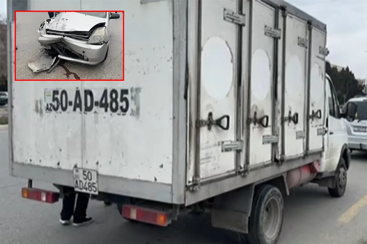 В Сумгайыте грузовик перевернулся после столкновения с Toyota Prius-ВИДЕО