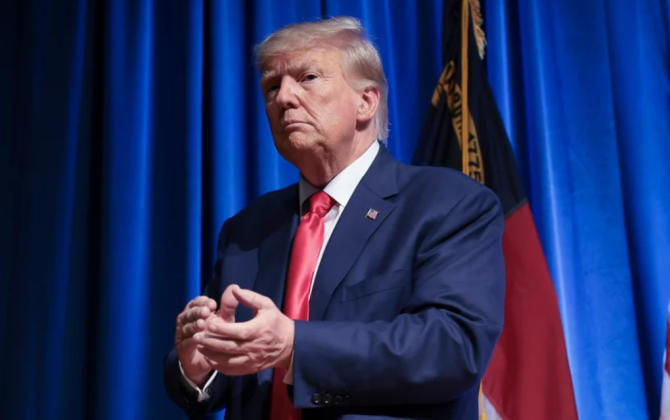 Donald Tramp: Makron tezliklə vəzifəsini tərk edəcək