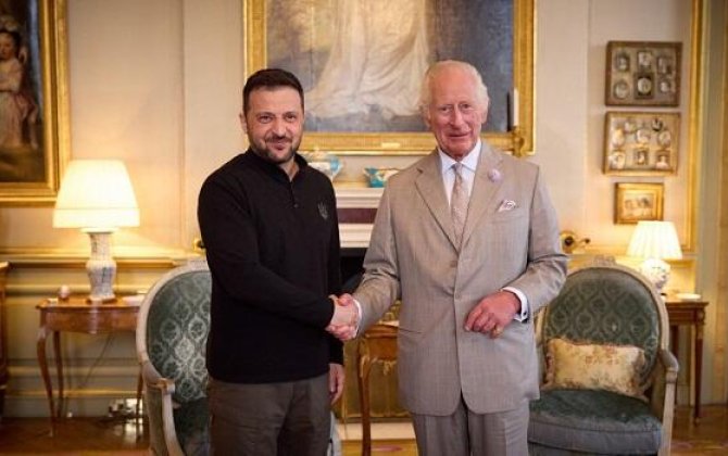 Карл III принял Зеленского