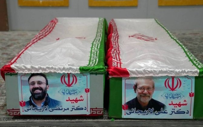 Laricani və oğlunun tabutu televiziya ilə nümayiş etdirilir