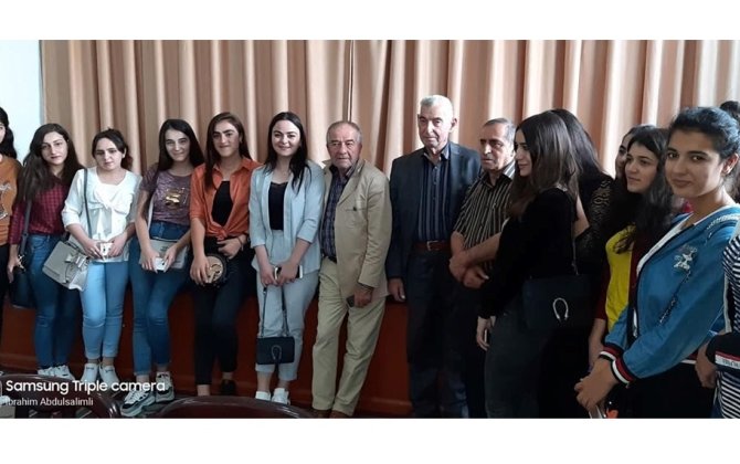 Seyran Səxavət dünyası