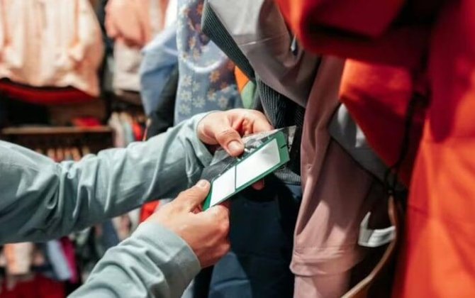 İkinci əl pencəyin cibindən 22 illik arxiv çıxdı