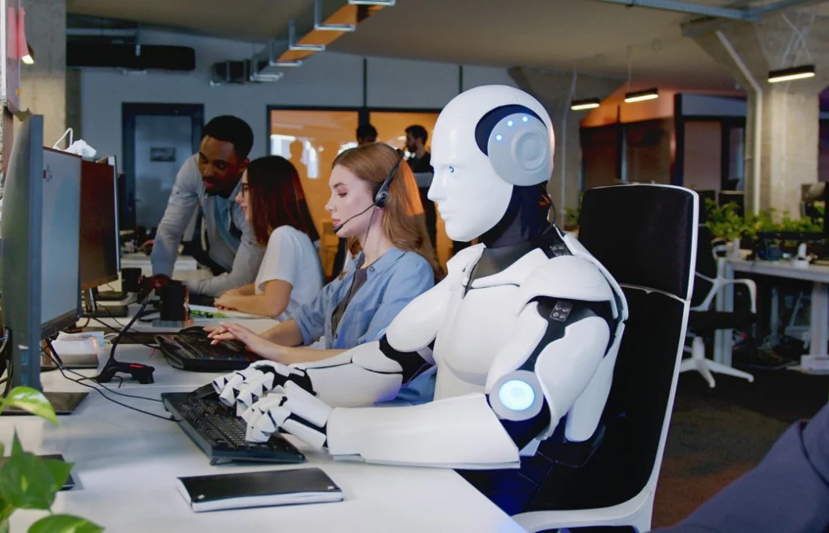 ИИ заменит людей? Британский банк уволит 20 000 сотрудников