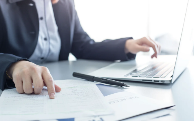 Dövlət sektorunda əmək haqlarının tənzimlənməsi ilə bağlı fərmanlar imzalanıb