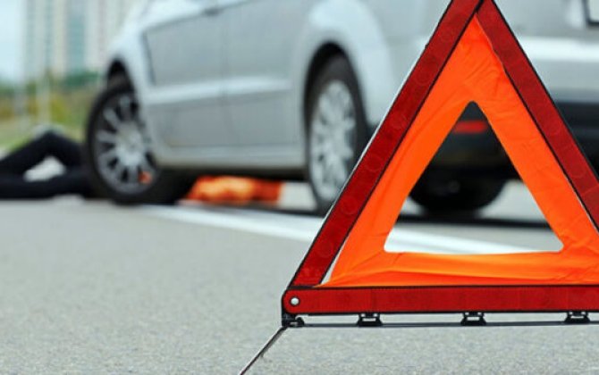 “Prius”un vurduğu piyada xəstəxanaya aparılarkən həyatını itirdi