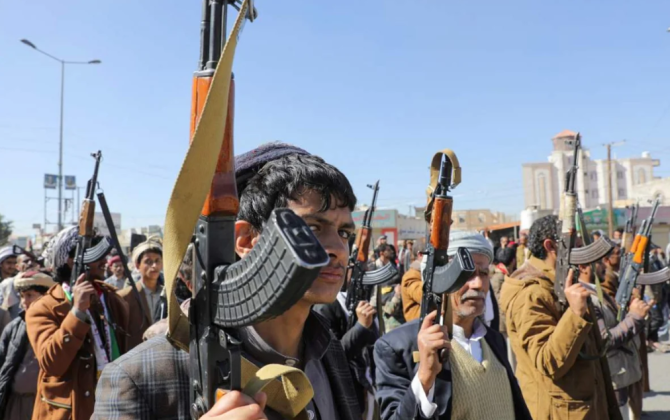 KİV: Ər-Riyad husiləri Yaxın Şərqdəki münaqişədə iştirakdan çəkindirmək istəyir