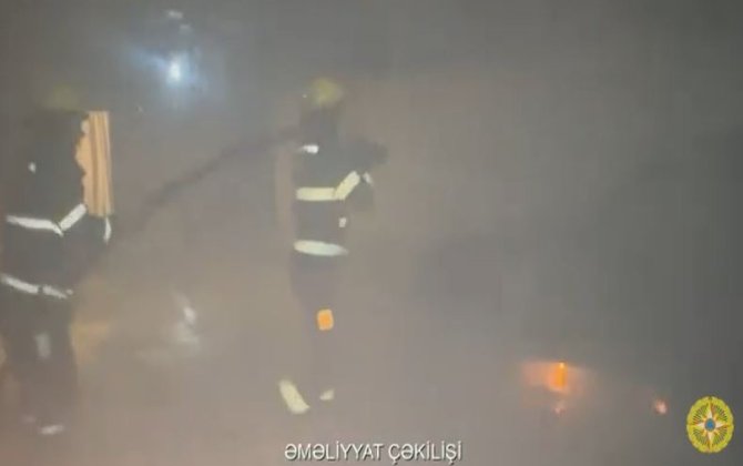 Kürdəmirdə avtomobil yanıb - VİDEO