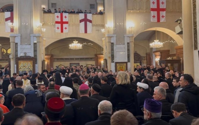 Илия II похоронен, в церемонии приняли участие официальные лица Азербайджана - ОБНОВЛЕНО-ФОТО