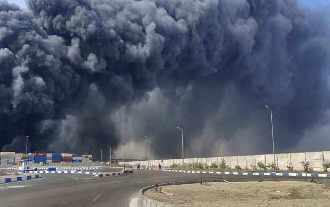 В иранском порту Бендер-Ленге произошёл взрыв