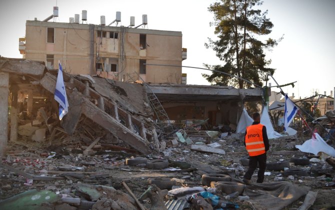 İsrail mediası İranın ballistik raket zərbələrinin yaratdığı dəhşətli dağıntıların görüntülərini təqdim etdi...-FOTOLAR