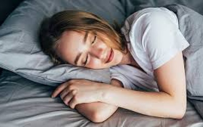 Врач рассказал, как улучшить сон за две недели без лекарств