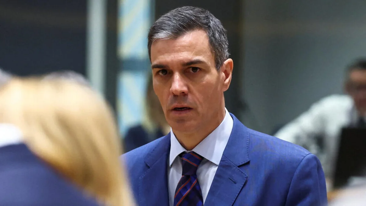 İran raketlərin üstünə İspaniyanın baş nazirinin şəkillərini yapışdırmağa başlayıb - VİDEO