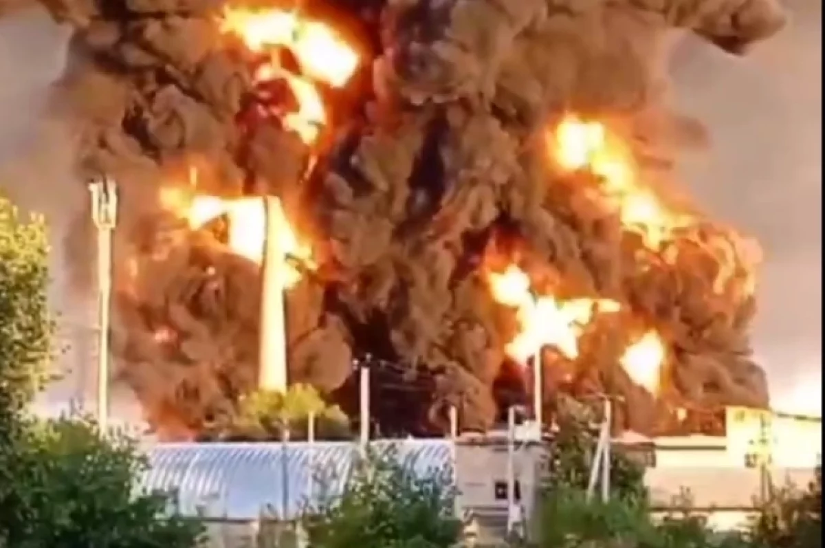 Генштаб: ВСУ поразили нефтяной терминал в Приморске и НПЗ в Башкортостане