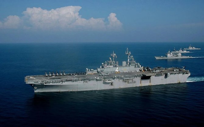 ABŞ minlərlə dəniz piyadası və bir neçə desant gəmisini Yaxın Şərqə göndərir