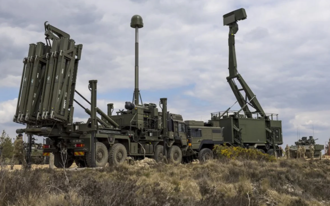 Britaniya İranın hücumlarını dəf etmək üçün tərəfdaşlarını ZRK ilə tədarük edəcək