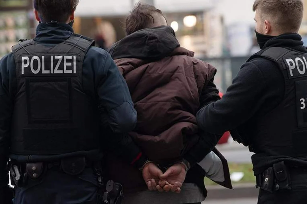 В Словакии задержали подозреваемого в поджоге оборонного предприятия в Чехии