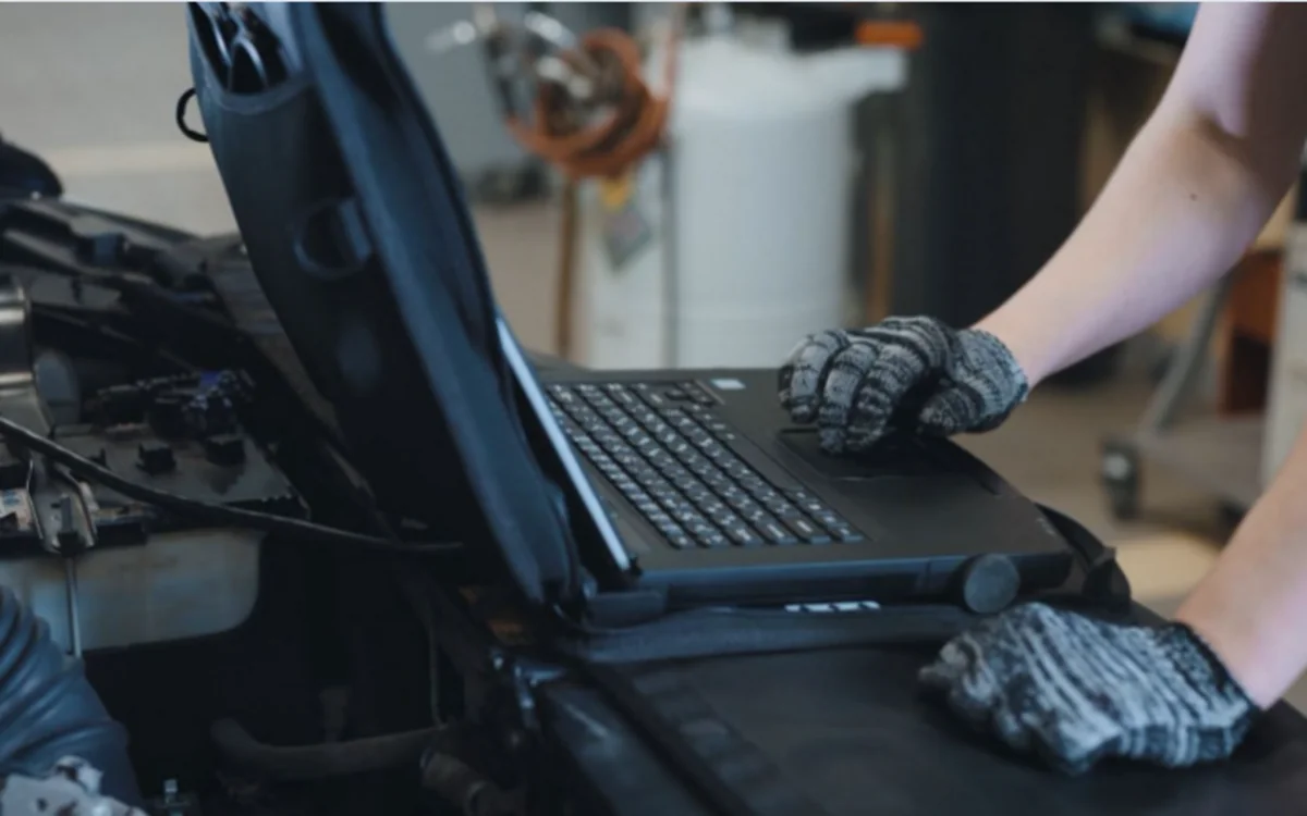 Proqram yenilənməsi avtomobilinizi gücünü zəiflədə bilər - VİDEO