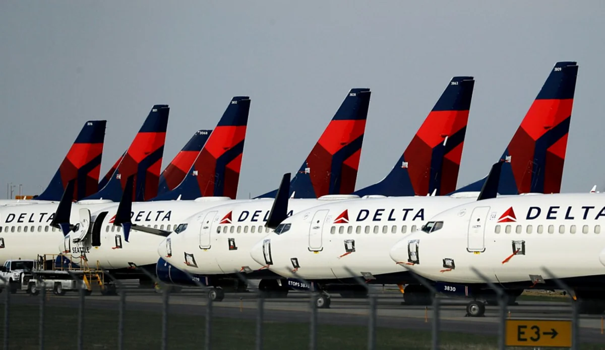 Авиакомпания Delta приостановила оказание некоторых услуг членам Конгресса США