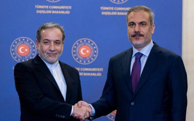 Hakan Fidan Abbas Əraqçi ilə son durumu müzakirə etdi