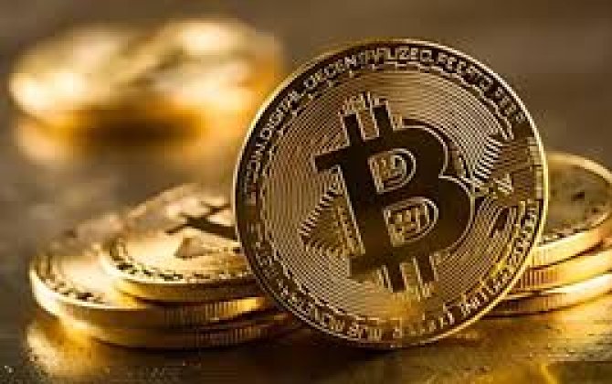 Биткоин подешевел на 3% на фоне геополитической неопределенности