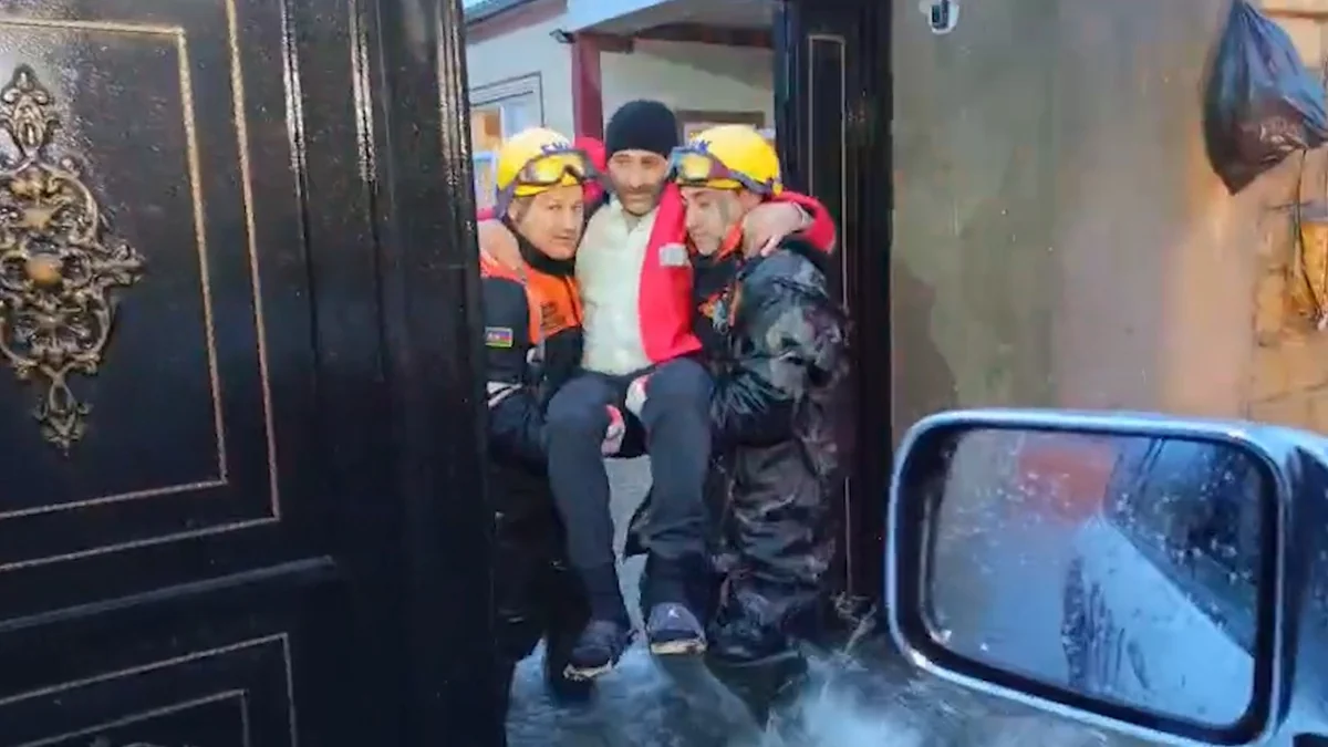 Bakı, Sumqayıt və Abşeronda 40-dan çox sakin təxliyə edilib - VİDEO