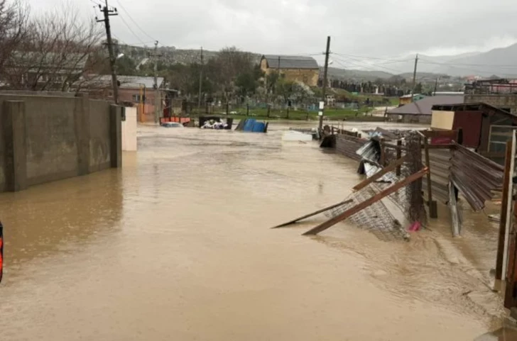 В дагестанском селе Джемикент селевые потоки обрушили пролет моста-ОБНОВЛЕНО-ВИДЕО