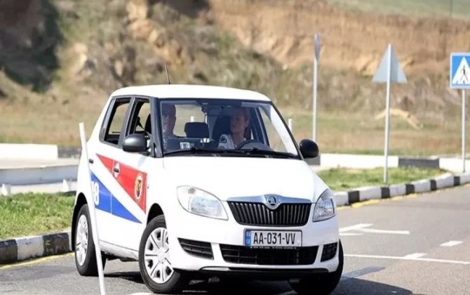 Qonşu ölkədə sürücülük vəsiqələri qanunsuz verilirmiş