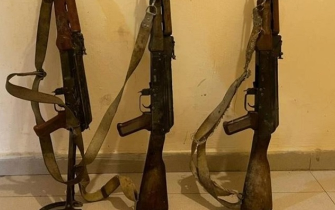 Правоохранители Азербайджана за сутки изъяли 9 автоматов и 3 гранаты