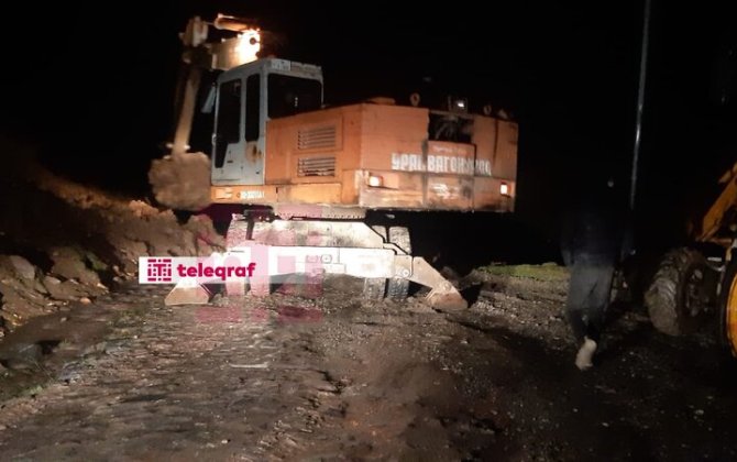 В Дашкесене просела дорога-ФОТО-ВИДЕО