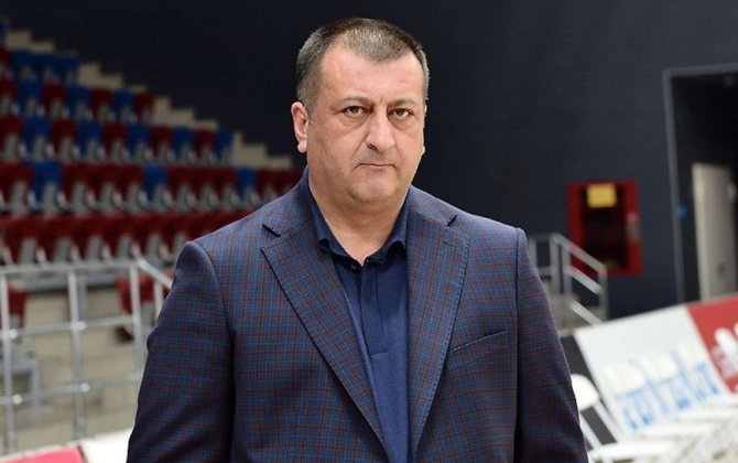 Zaur Axundov ev dustaqlığında qaldı