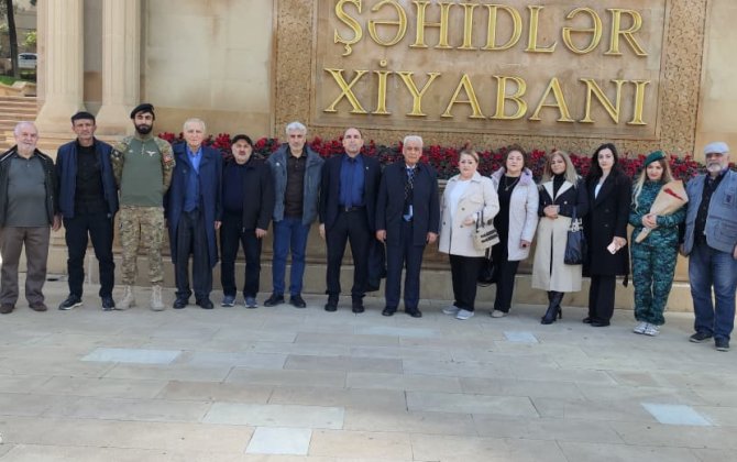 Əsrin faciəsi - mart soyqırımı: Azad Vətən Partiyası Şəhidlər xiyabanını ziyarət etdi - FOTOLAR