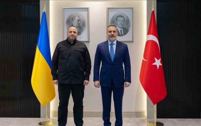 Фидан и Умеров провели встречу в Анкаре