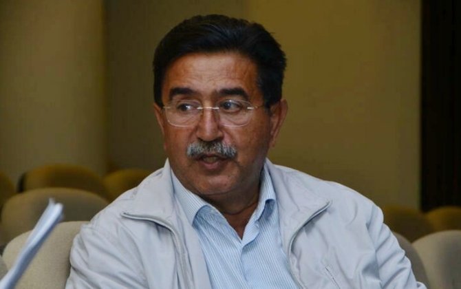 Yadigar Muradovu teatrda kim əvəz edir?