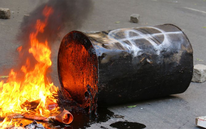 Крупный пожар вспыхнул на нефтехранилищах Castrol в Ираке