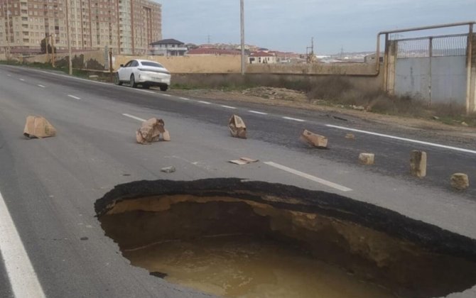 Yeni çəkilən yol ÇÖKDÜ - FOTO