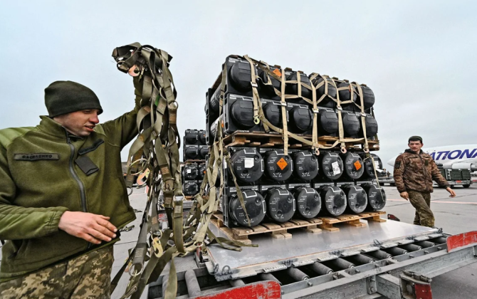 KİV: Avropa Hörmüzün açılmasına kömək etməsə, ABŞ Ukraynaya silah tədarükünü dayandıracaq