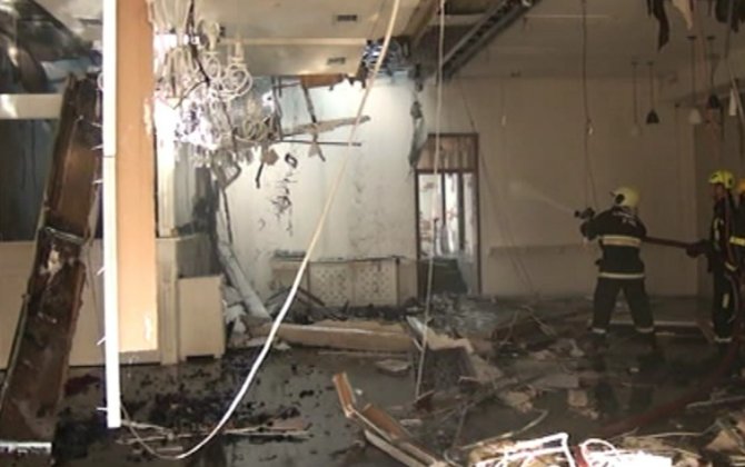 В Сальяне сгорел дом