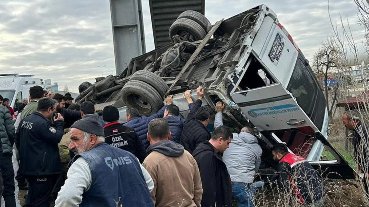 Türkiyədə ağır qəza: 5 ölü, 15 yaralı var - FOTO
