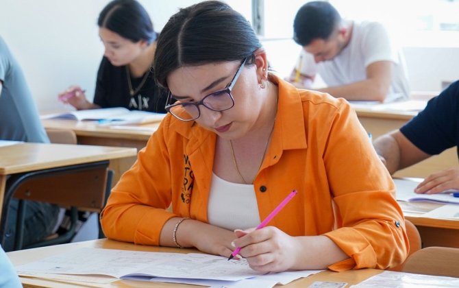 Dövlət qulluğuna qəbul üzrə növbəti test imtahanı keçirilir
