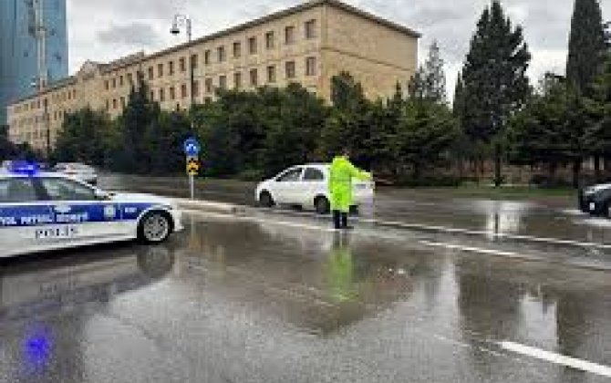 Дорожная полиция призывает участников движения к бдительности на фоне непогоды