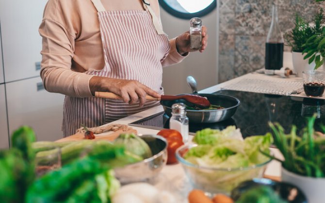 Сколько можно сжечь калорий, танцуя за готовкой на кухне?