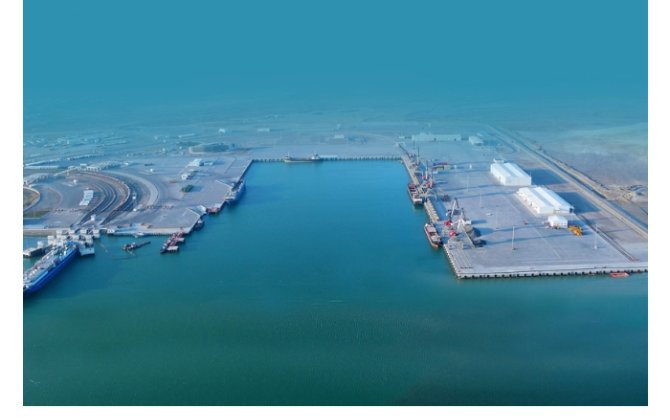 В Азербайджане из-за нестабильной погоды закрыты три морских порта