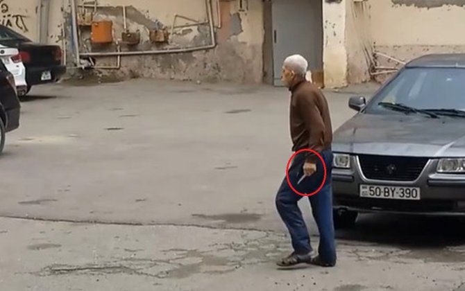 “Hər gün əlində bıçaqla həyətdə oynayan uşaqlara hücum çəkir” - VİDEO - YENİLƏNİB